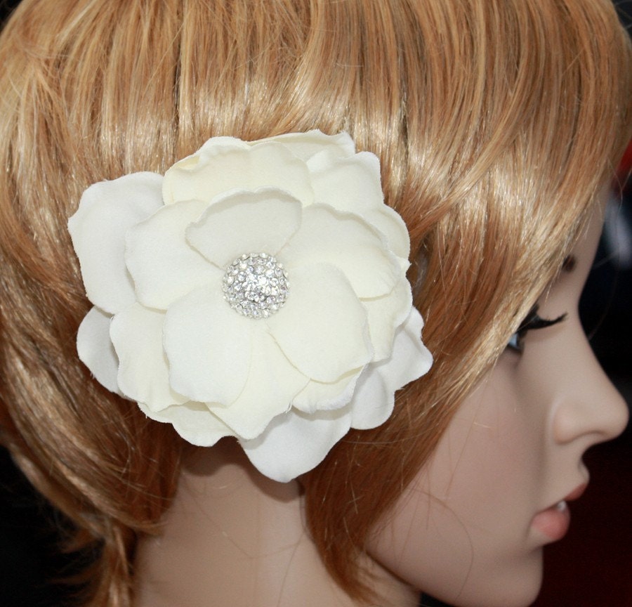 Gardenia Hair comb wedding headPiece Fascinator Ivory cream Swarovski rhinestones Hair Clip