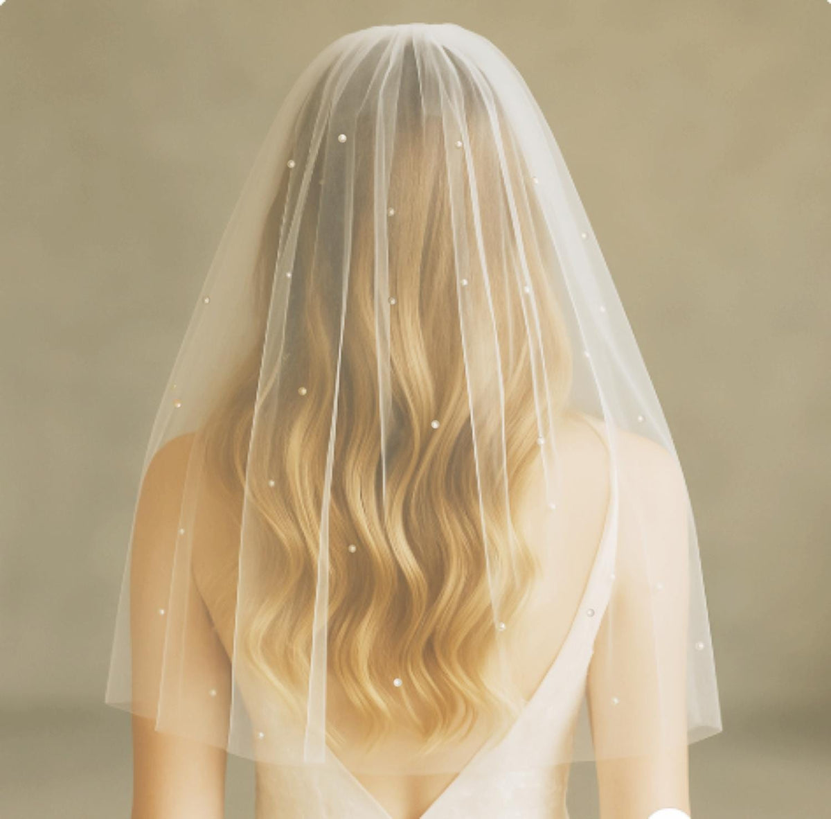 Fingertip Pearl Wedding Veil: Tulle Bridal Veil with Comb