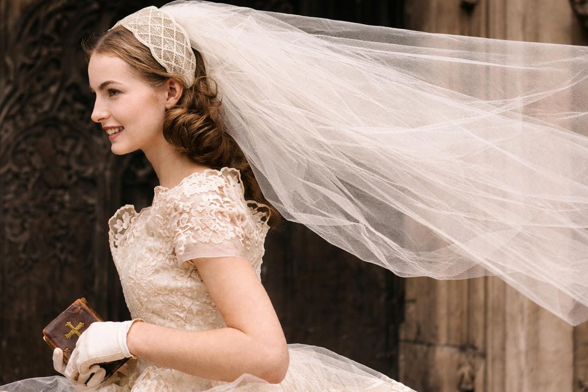 1950s Lace Juliet Cap Veil – Ivory Romantic Two-Tier Bridal Headband