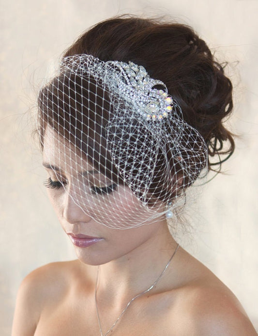 Wedding Birdcage Veil with Crystal rhinestone brooch VI0101. .